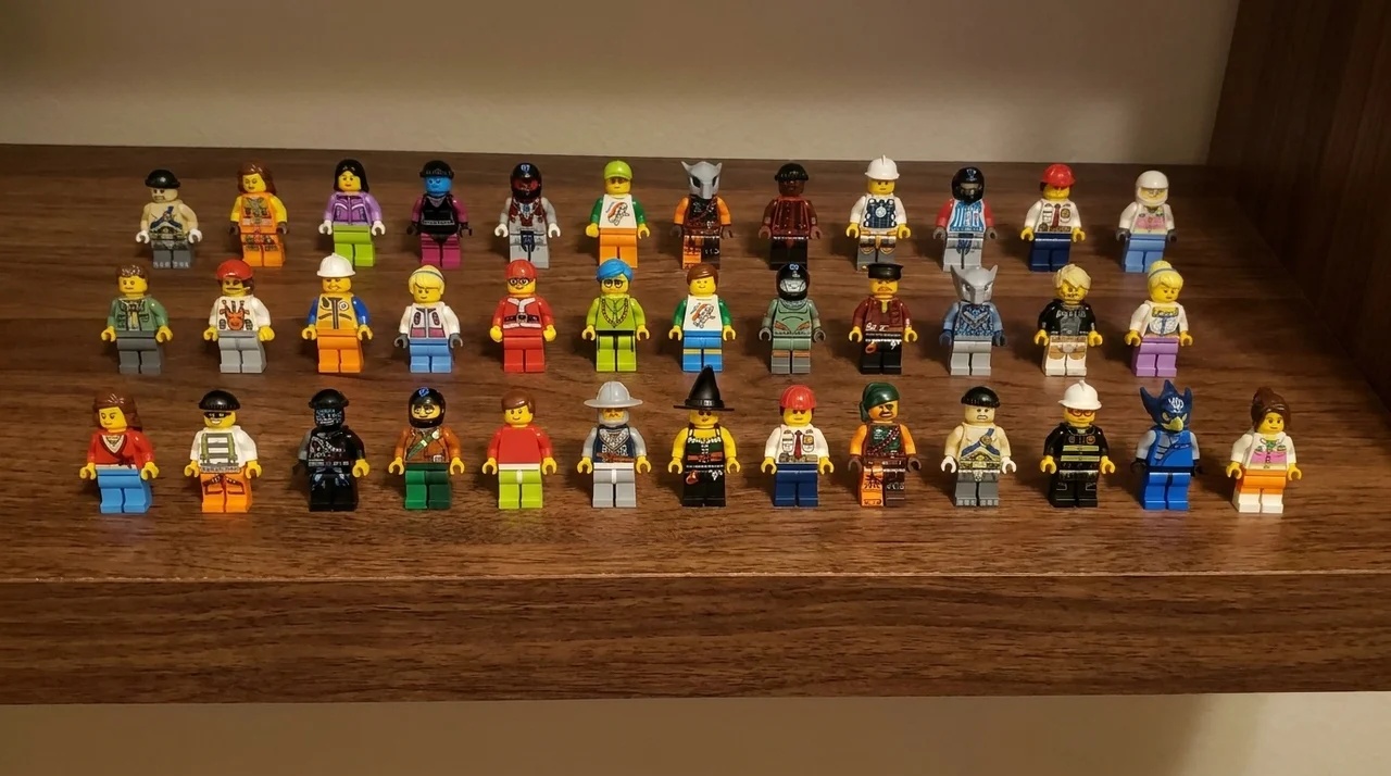 Selling LEGO Minifigures